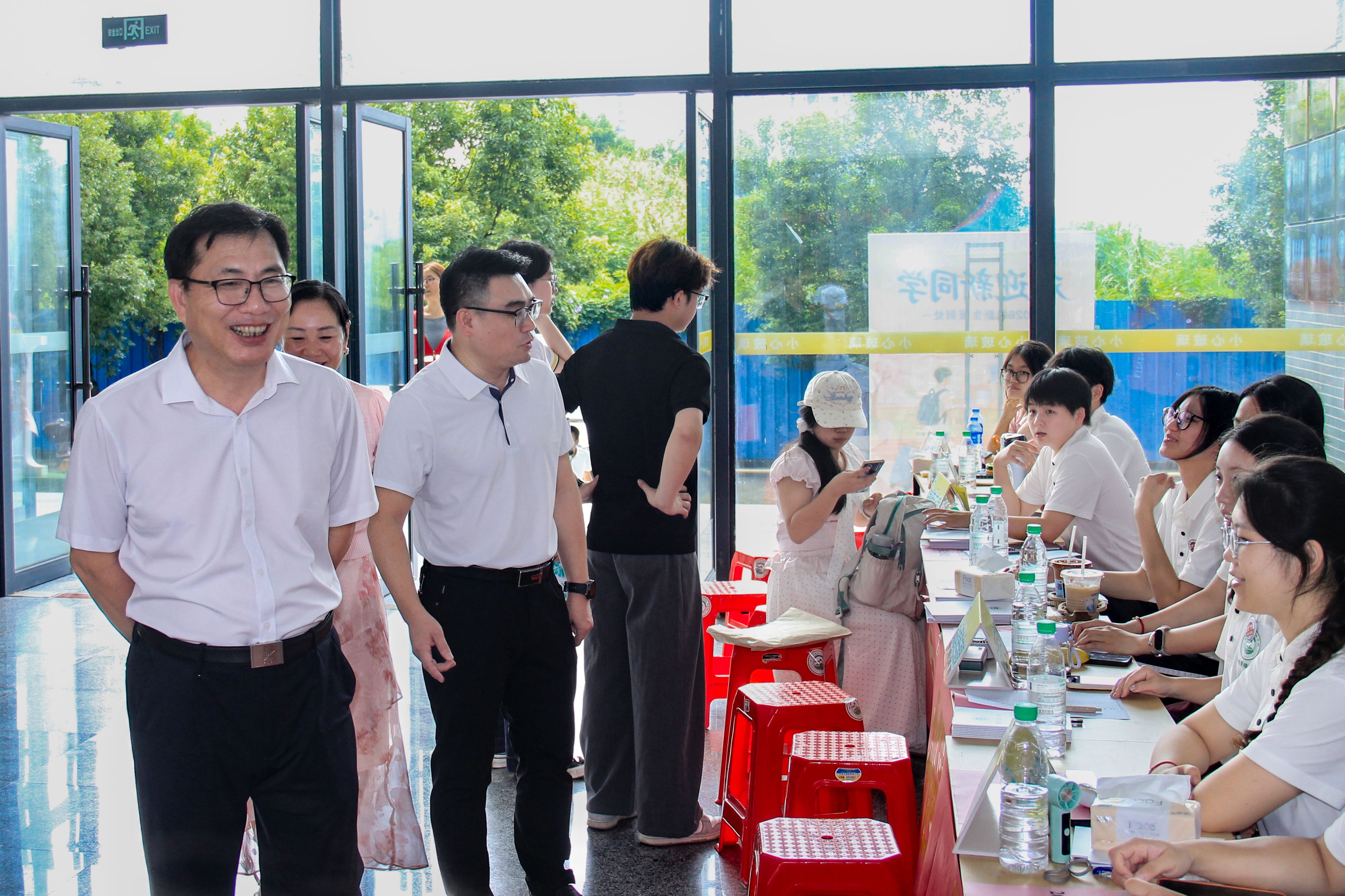 [2026-09-23] 以心迎 “新”，筑梦食药！温情相伴 新生启航路
